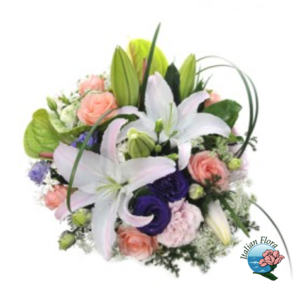 Bouquet of roses and lilies