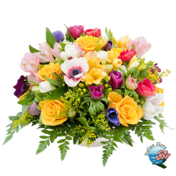 Centerpiece with coloured flowers