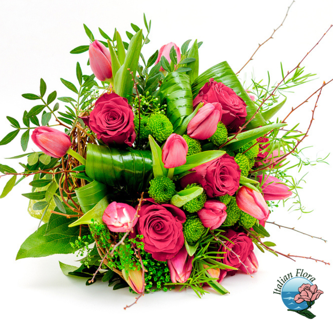 Bouquet di rose rosa e tulipani