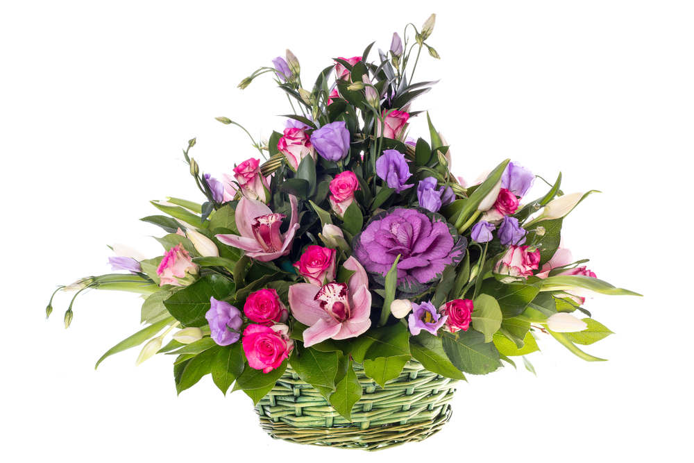 Cesta de flores y rosas -